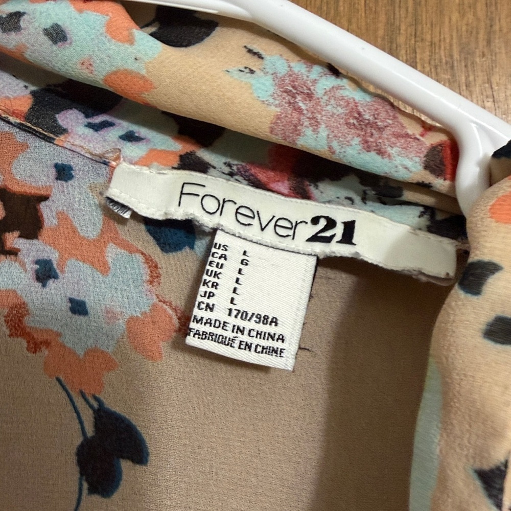 Forever 21 Floral Beige Blouse - Picture 2 of 4